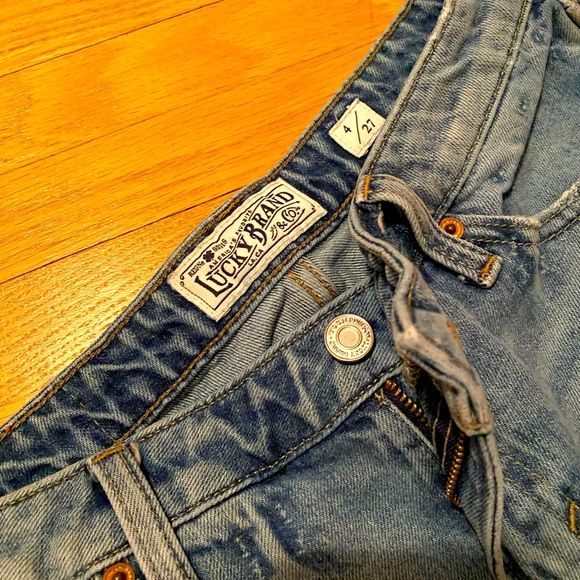 Lucky Brand shorts - Picture 3 of 4
